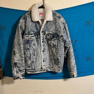 Vintage Levi’s jean jacket with fur
